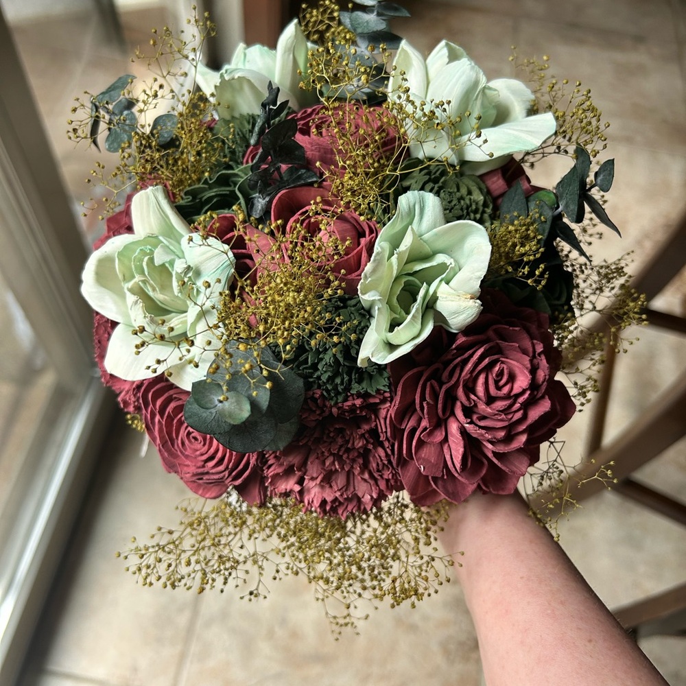 Elegant Floral Arrangement with Burgundy and Cream Accents